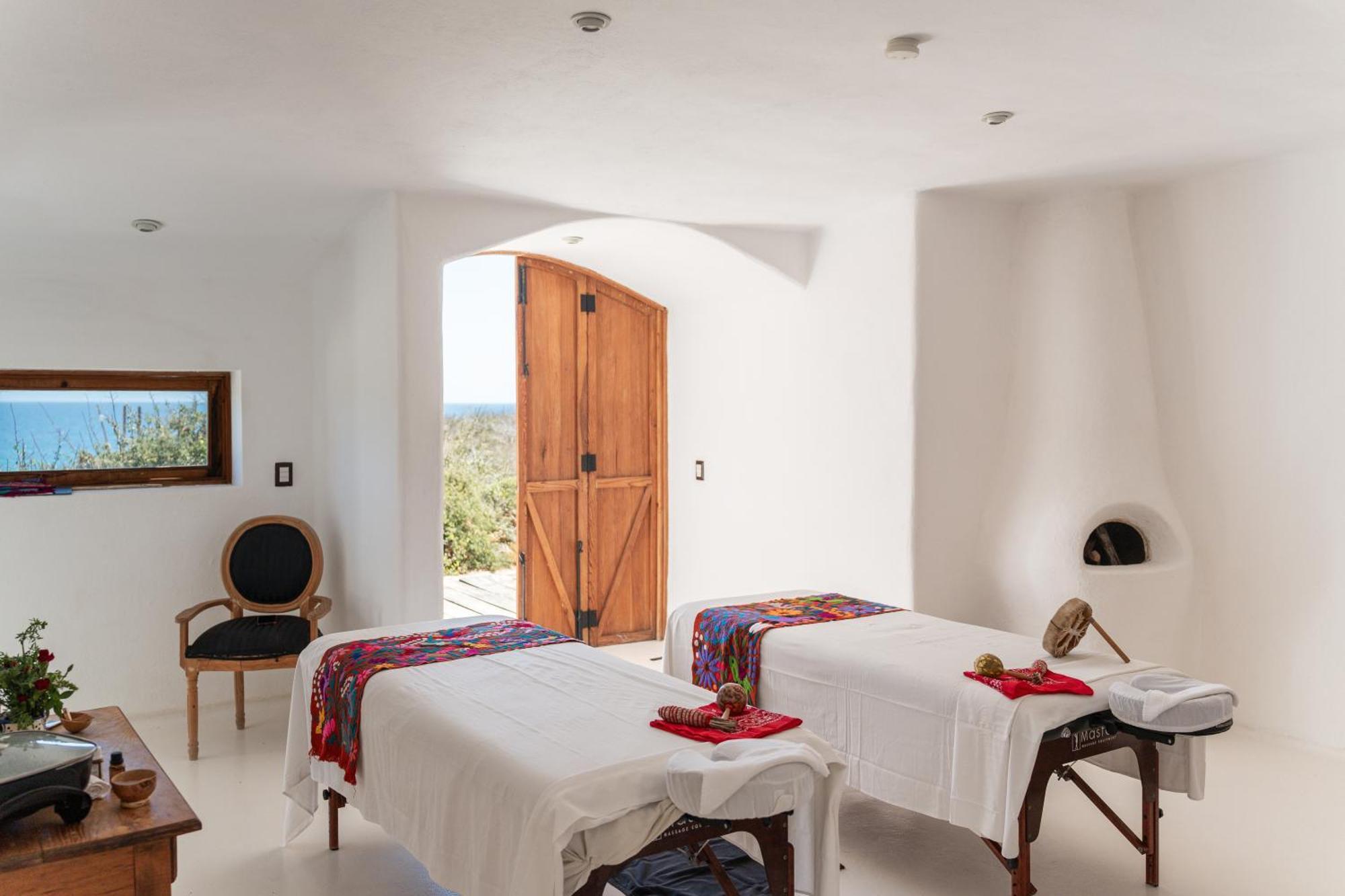 ホテル Nest Baja San José del Cabo エクステリア 写真