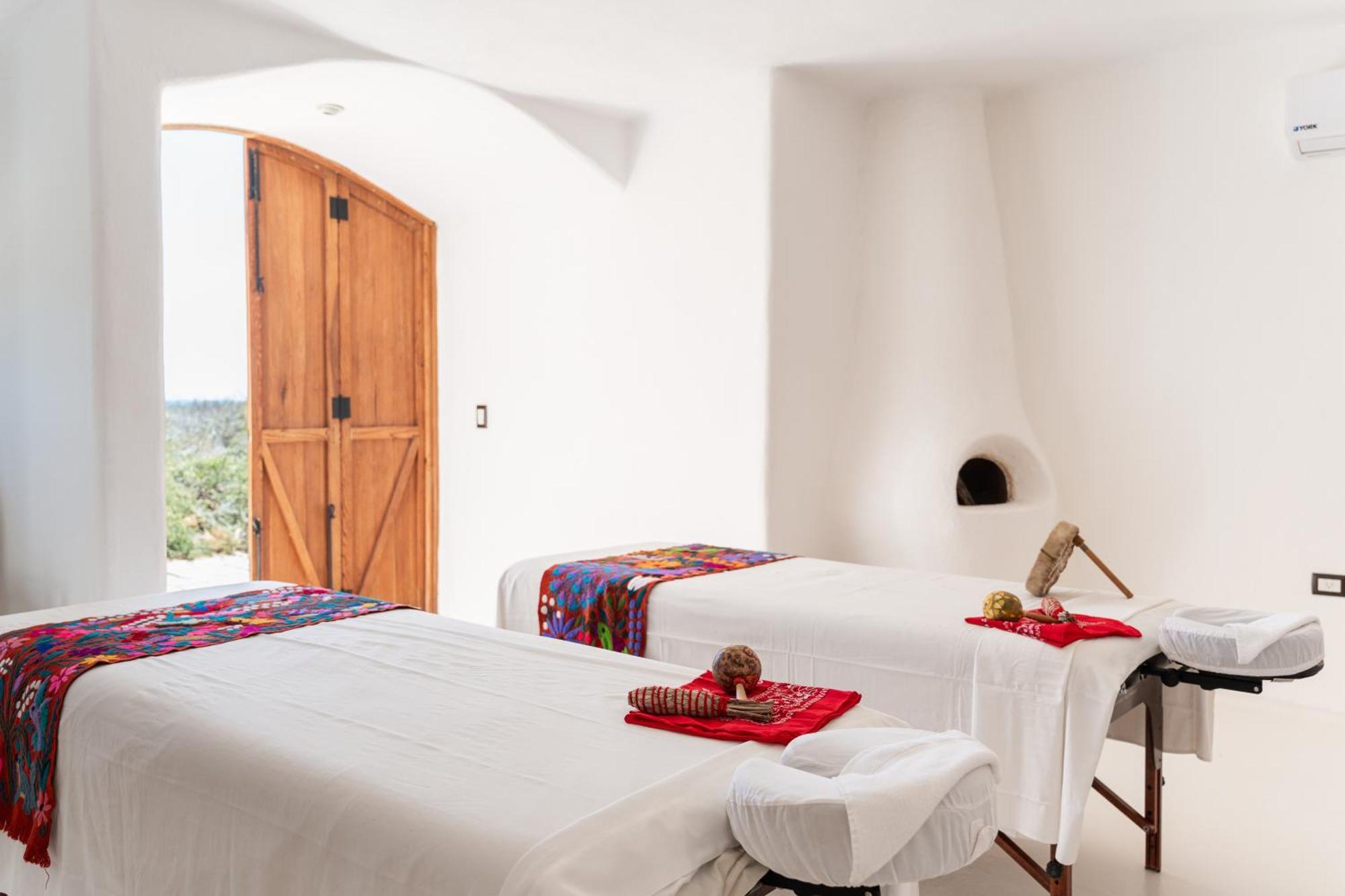 ホテル Nest Baja San José del Cabo エクステリア 写真